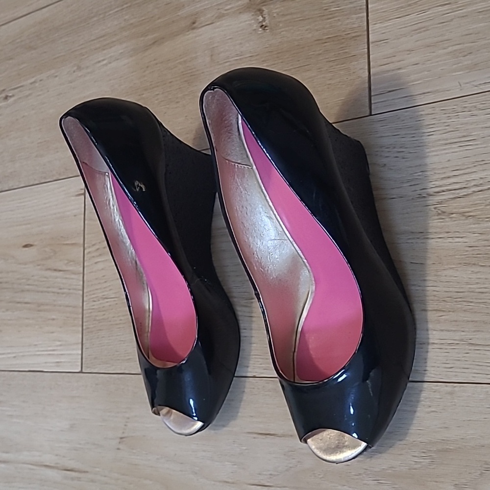 Lilly Pulitzer Heels - Lilly Pulitzer Black Peep Toe Heels Glitter Accents